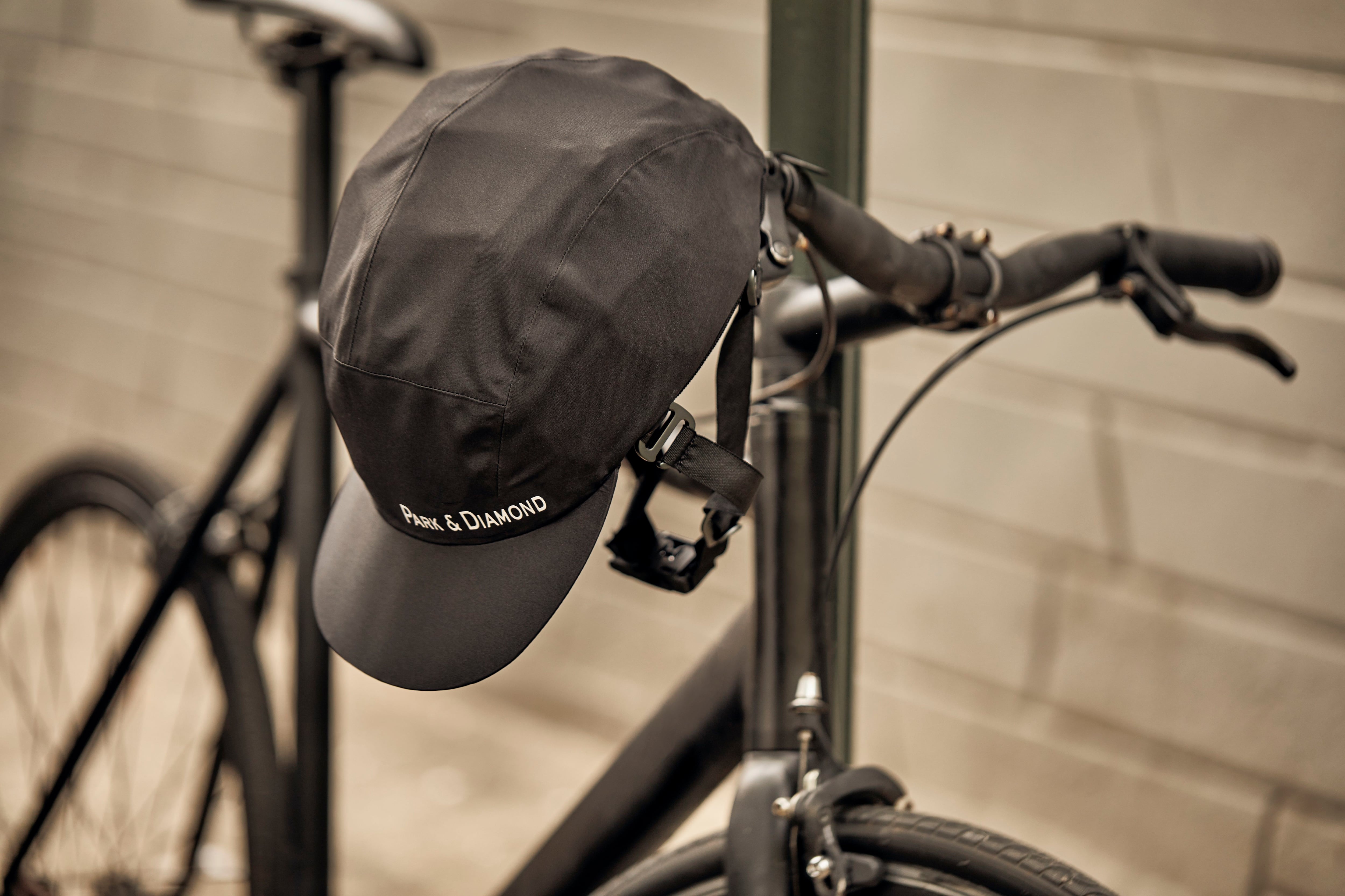 Bike helmets that look like baseball caps online